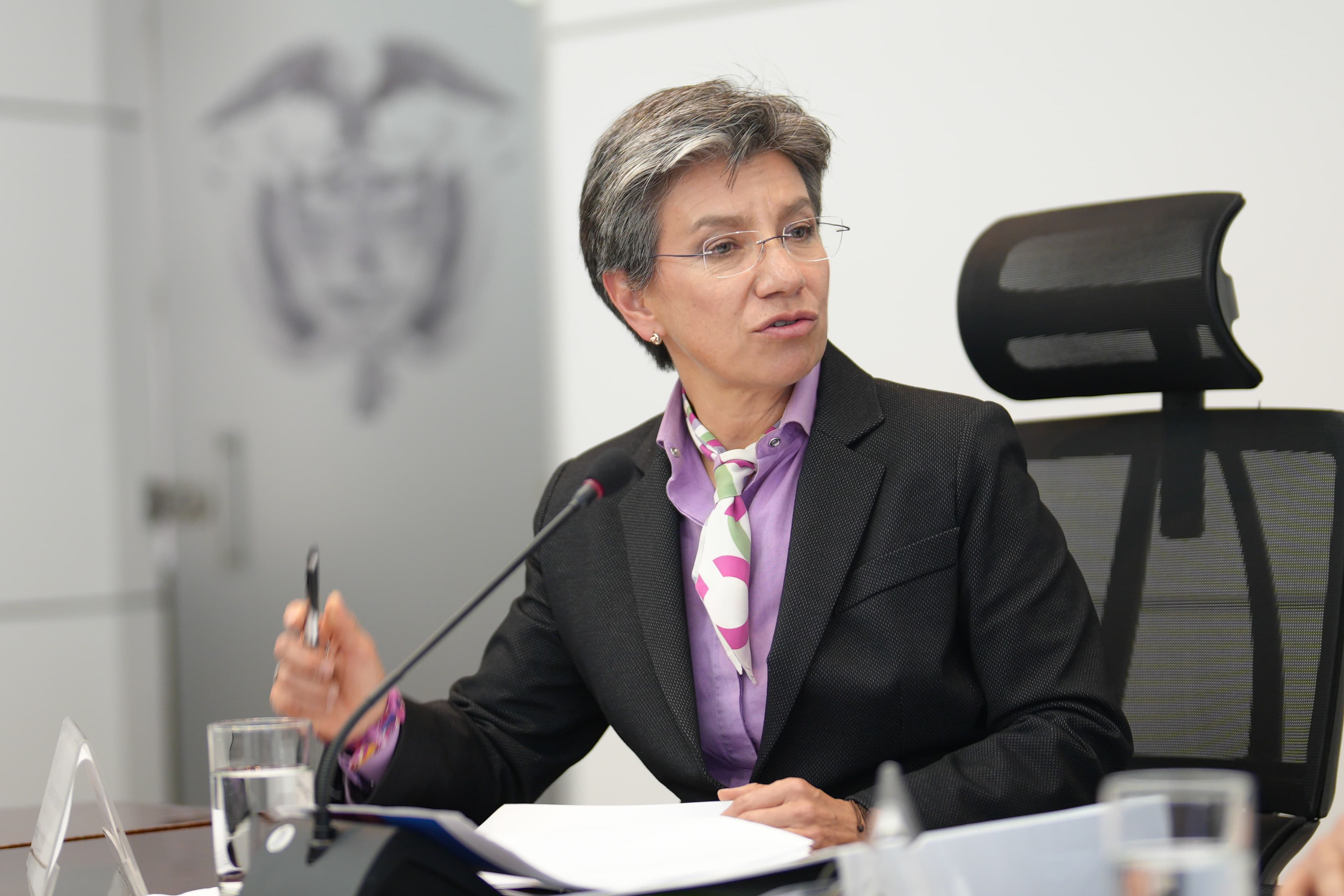 Fotografía de archivo de Claudia López durante una reunión institucional en la Casa de Nariño en abril de 2023; no corresponde a la decisión del CNE