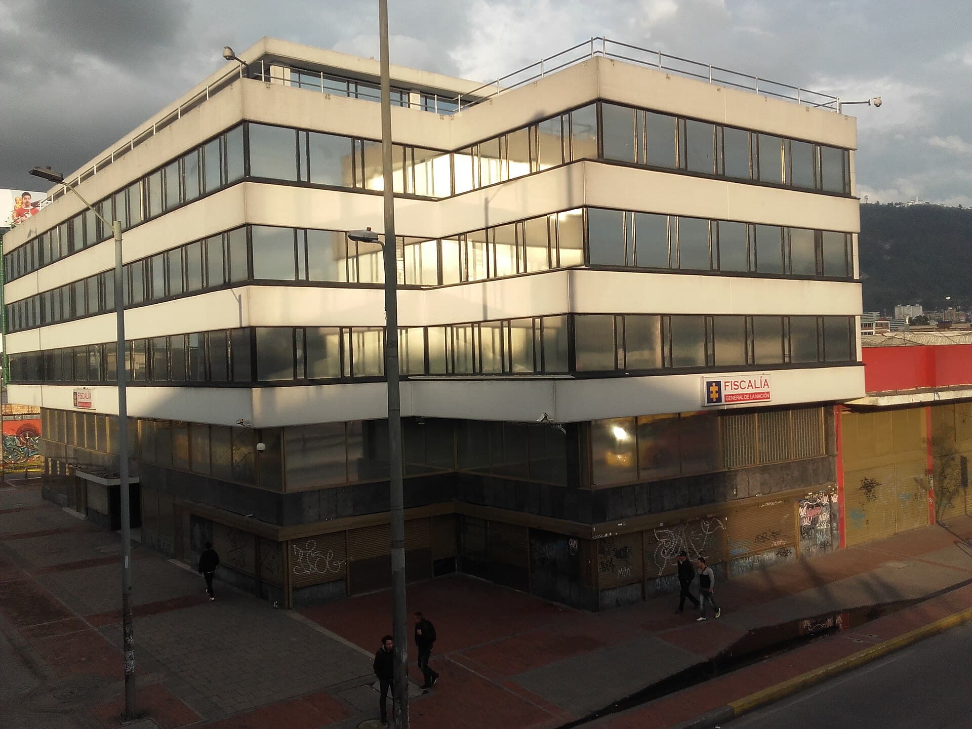 Sede de la Fiscalía en Btá Calle 13 Av 30