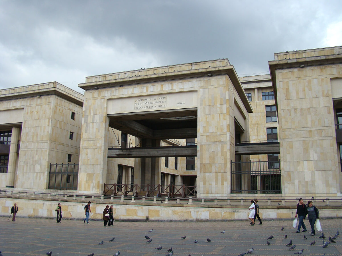 Palacio de justicia...