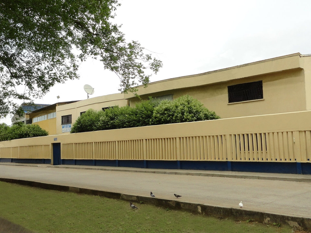 Fachada Principal de la Institución Educativa Antonio Nariño de la ciudad de Montería, República de Colombia