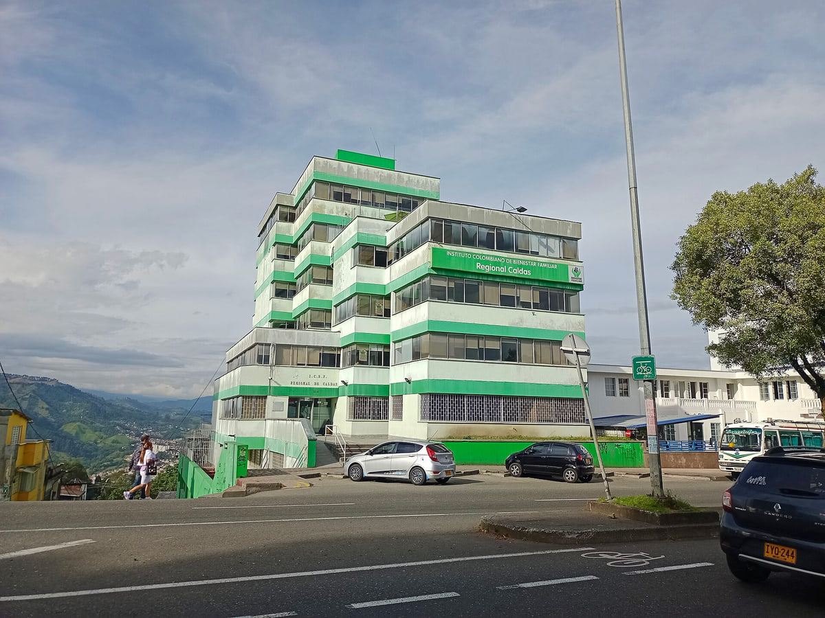 Exterior del Instituto Colombiano de Bienestar Familiar, Manizales.