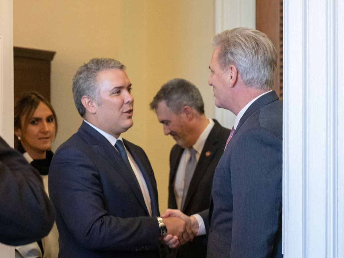 I extend my hand of support to President @IvanDuque of Colombia. We reaffirmed our desire to: → see democracy restored for the people of Venezuela → make sure terrorist orgs are de…