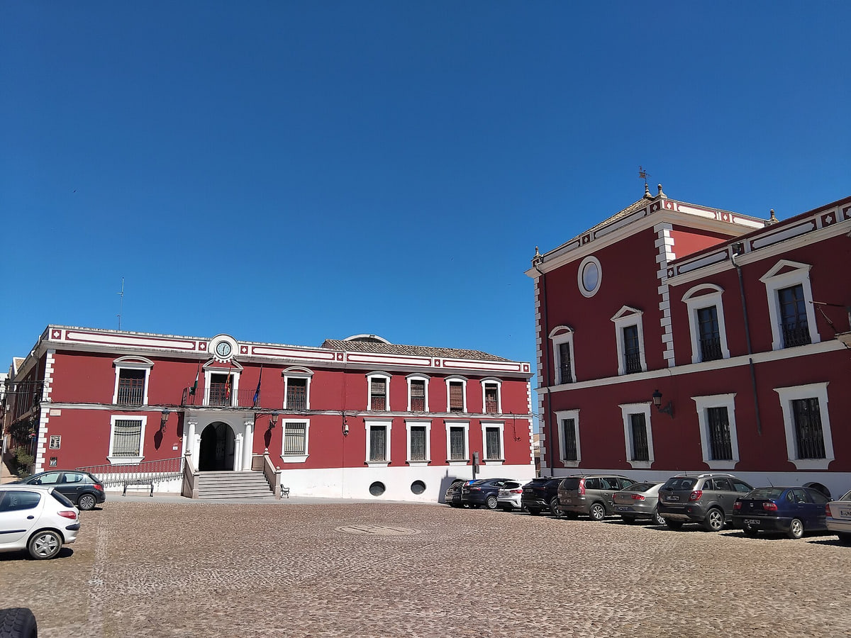 Vista de la plaza de Armas en Fernán Núñez, provincia de Córdoba (España).