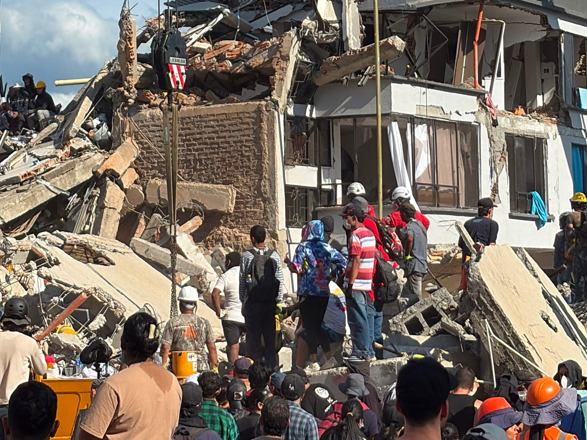 Fotografía de archivo de escombros en Pereira tras el terremoto del 10 de agosto de 2026; imagen de contexto, no corresponde necesariamente al lugar puntual de esta nota