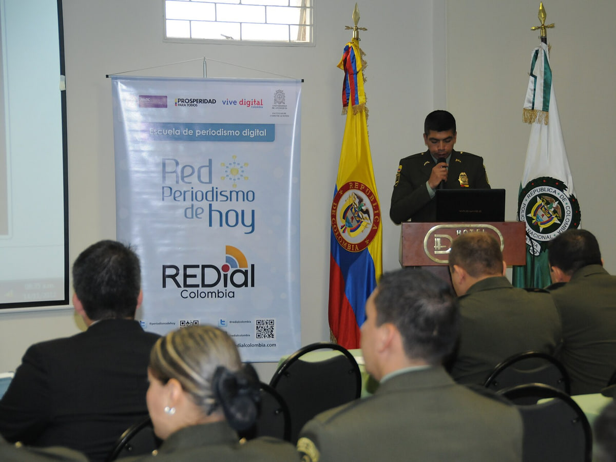 Con la asistencia de la Viceministra de las Tecnologías de la Información y las Comunicaciones, María Carolina Hoyos, funcionarios de Redial Colombia y de la Policía Nacional que l…